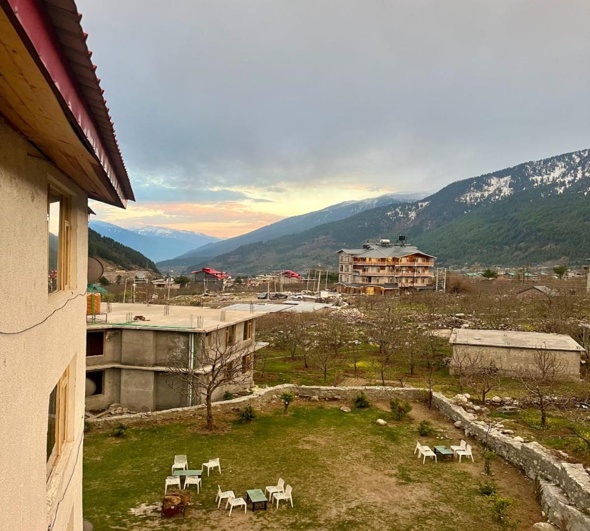 Snow Range Resort And Cottage Vashist ภายนอก รูปภาพ