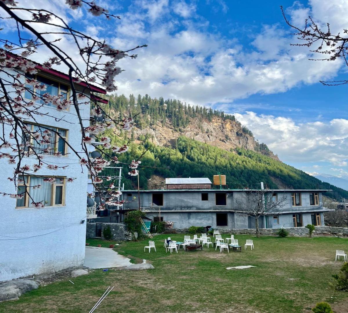 Snow Range Resort And Cottage Vashist ภายนอก รูปภาพ
